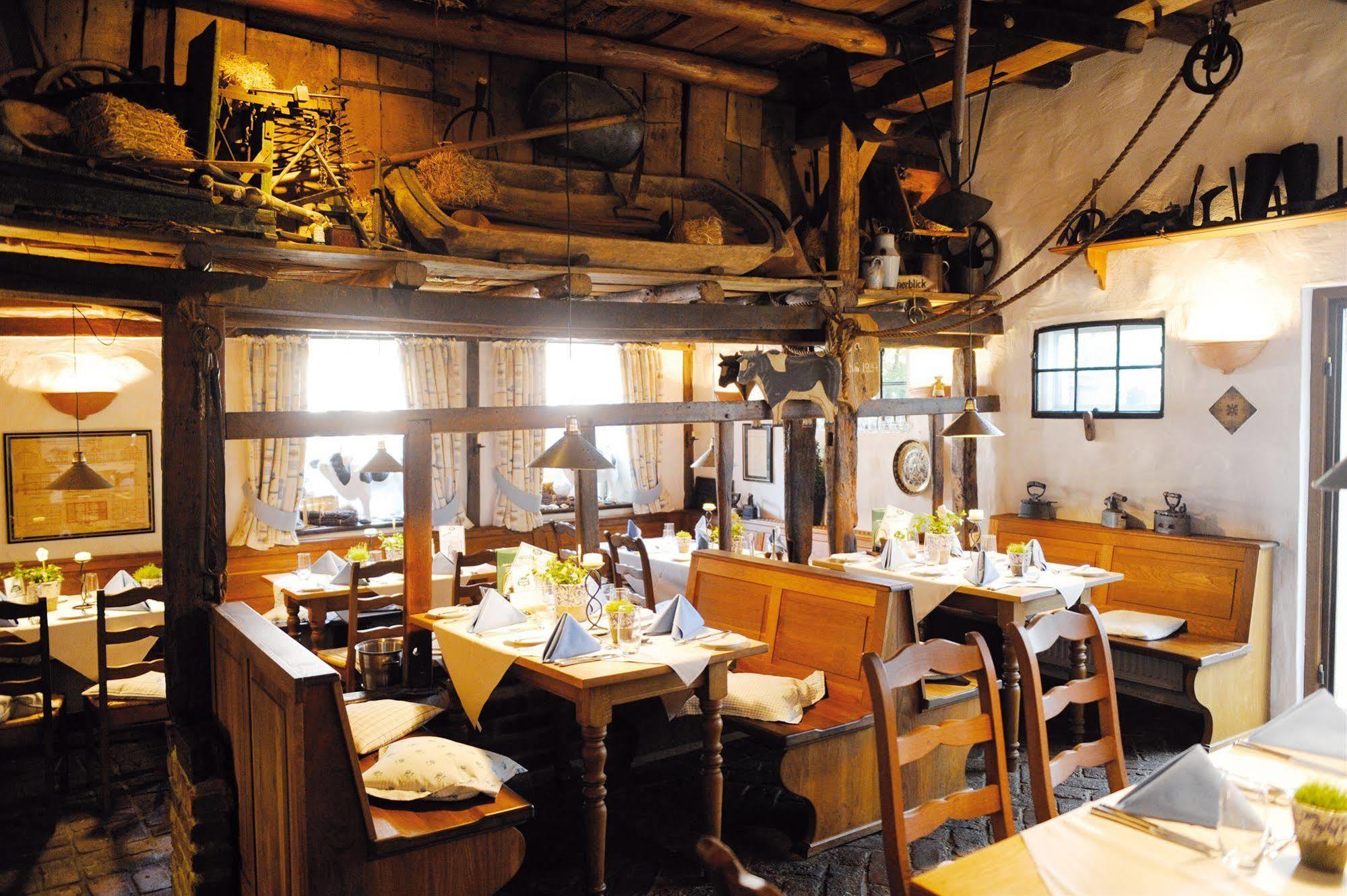 Wellings Romantik Hotel Zur Linde Moers Luaran gambar