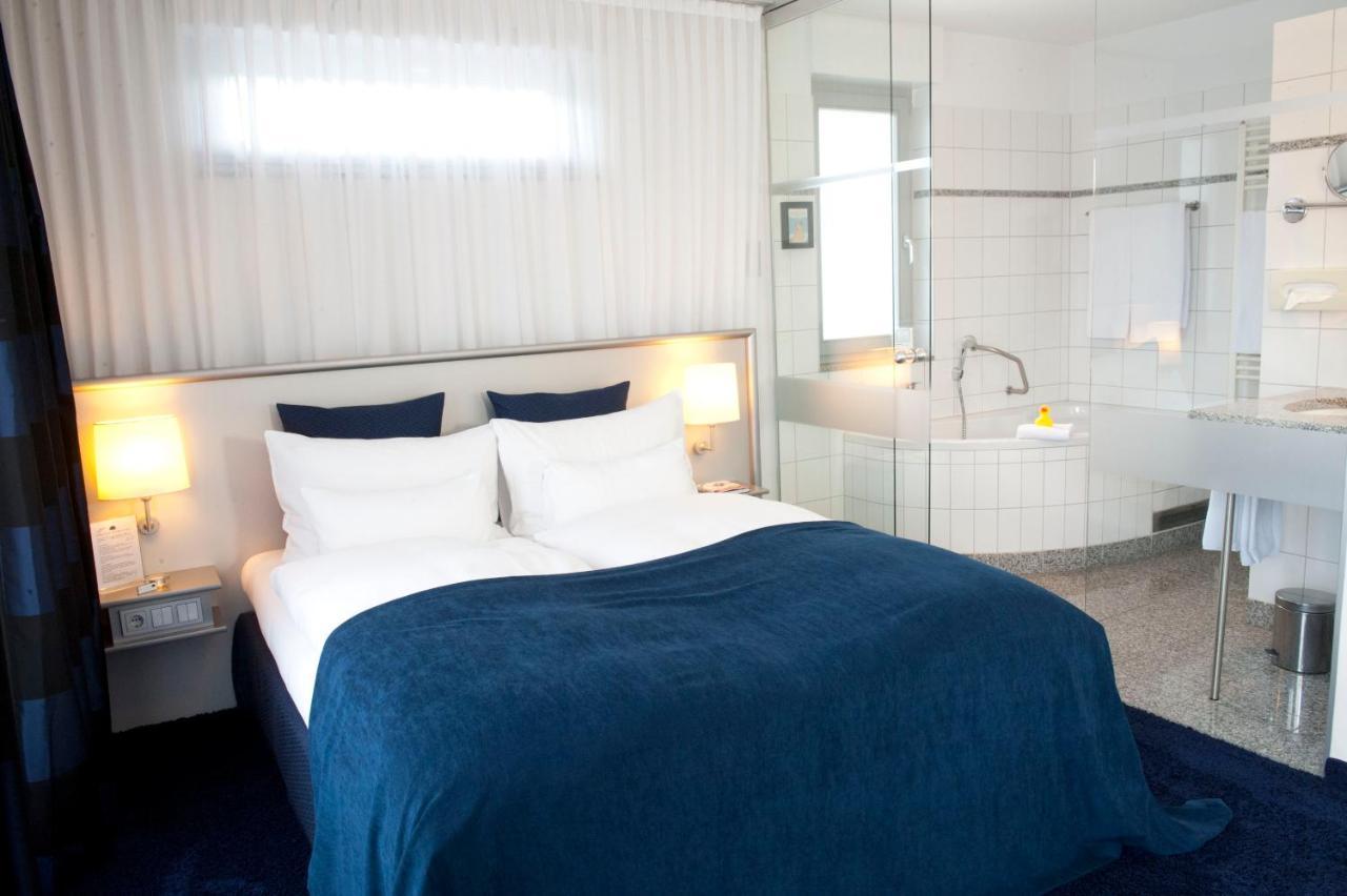 Wellings Romantik Hotel Zur Linde Moers Luaran gambar