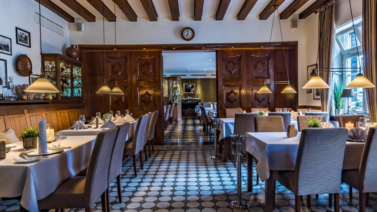 Wellings Romantik Hotel Zur Linde Moers Luaran gambar