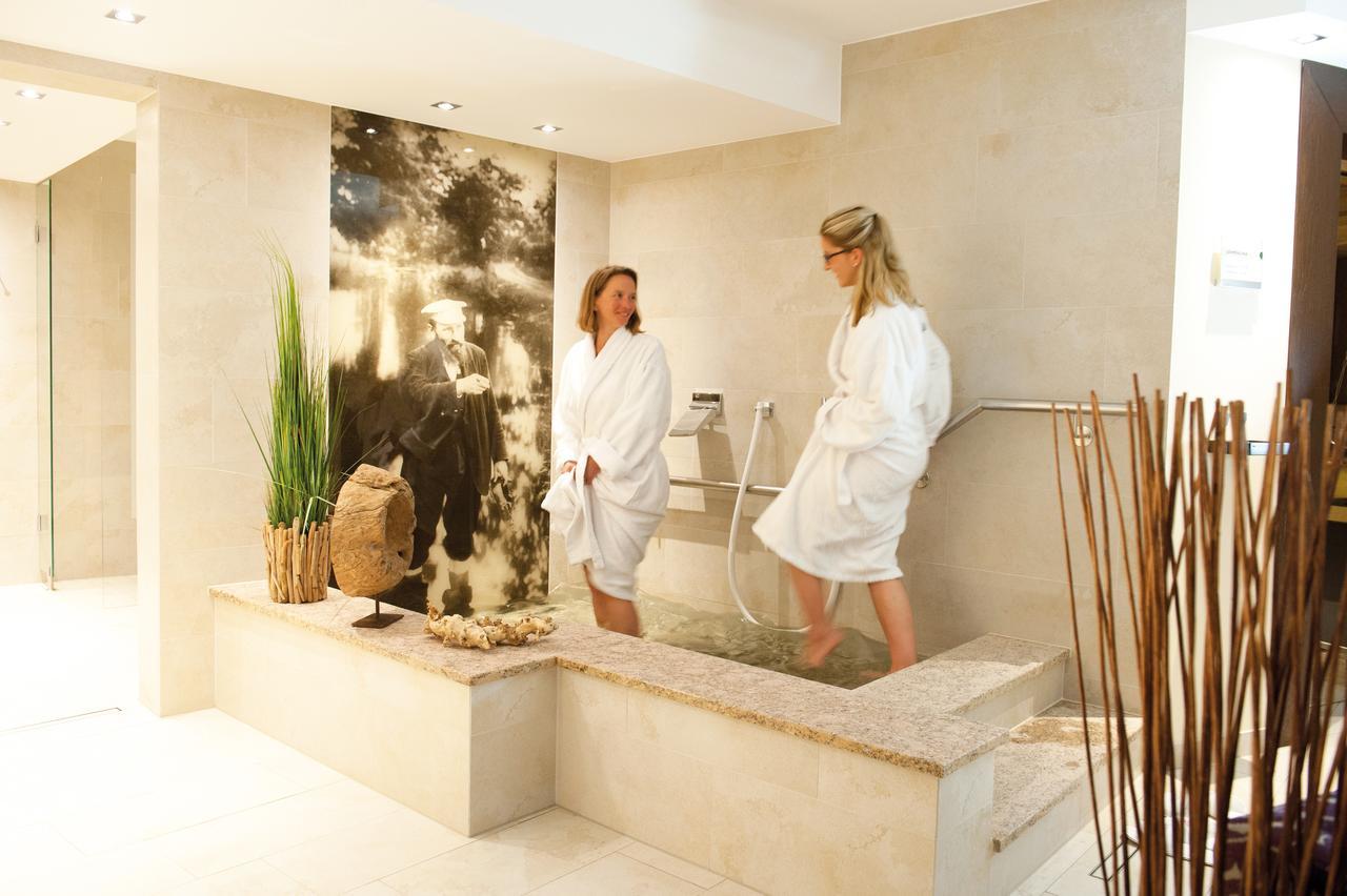 Wellings Romantik Hotel Zur Linde Moers Luaran gambar