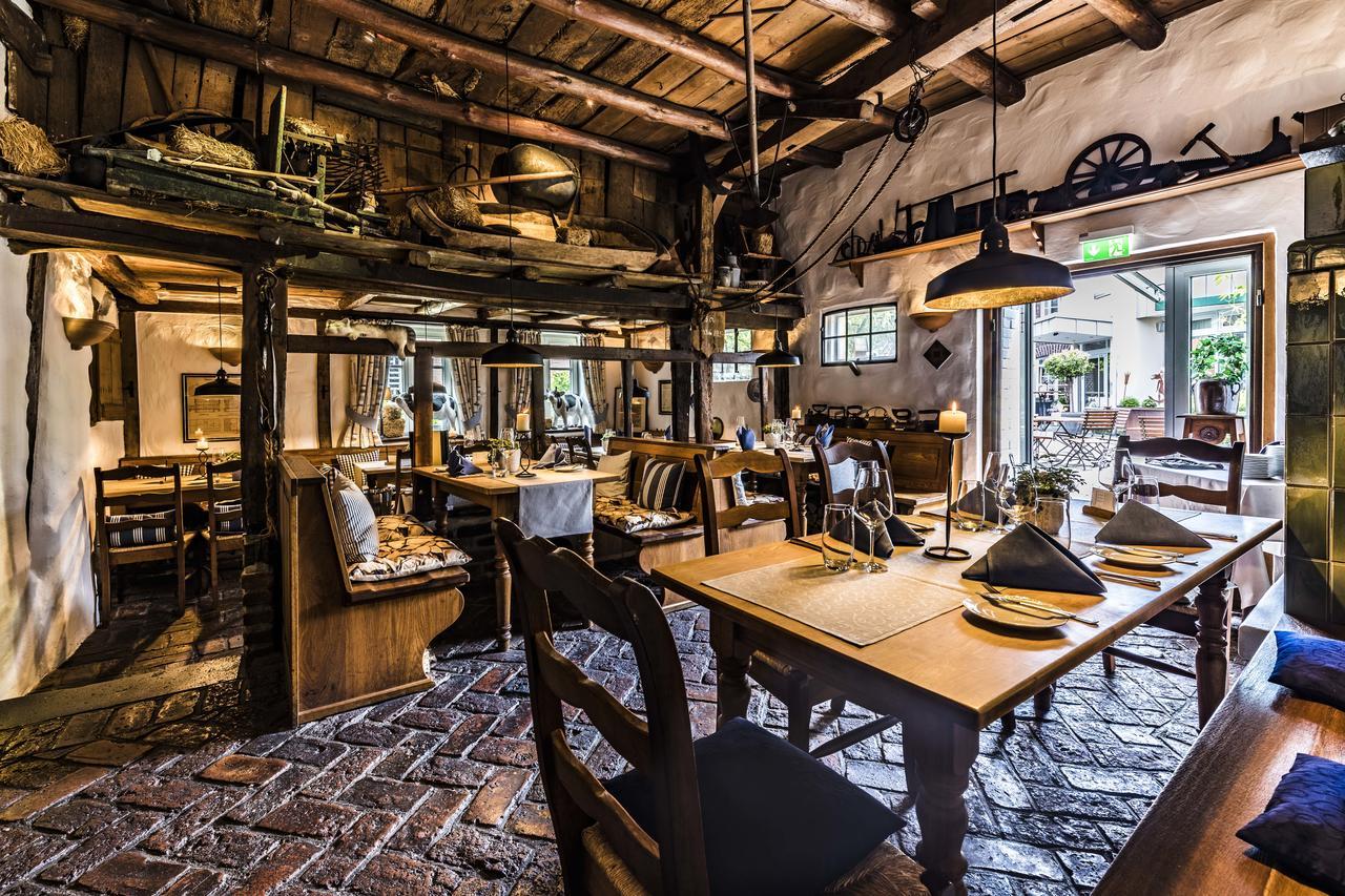 Wellings Romantik Hotel Zur Linde Moers Luaran gambar